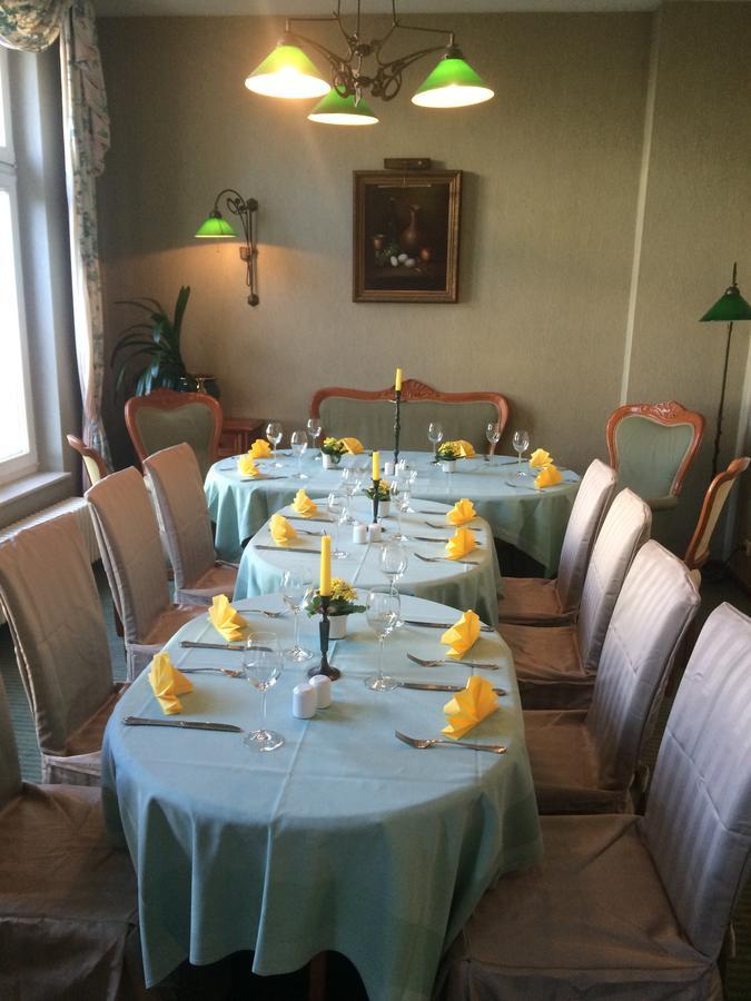 Hotel Alt-Karow Берлин Экстерьер фото